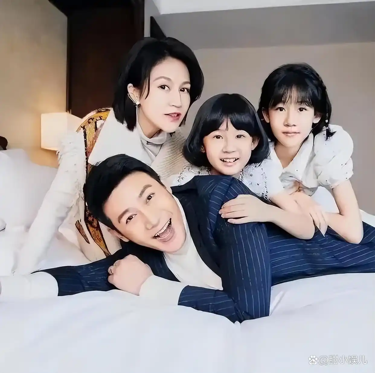 娱乐圈夫妻有哪些照片_陆毅鲍蕾爱情故事_陆毅鲍蕾婚礼