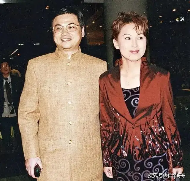 流落街头女明星_陈秀雯 替夫还债 娱乐圈女明星